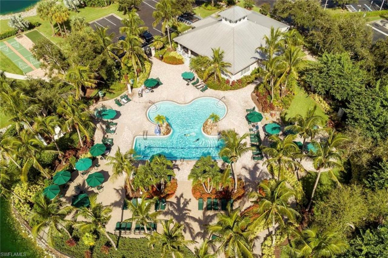 Vacation In Paradise Lely Resort Esterno foto